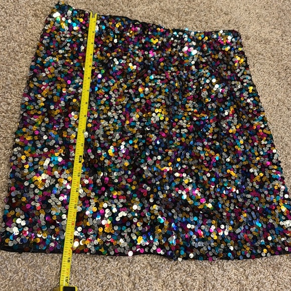 Sparkle and shine in this Bright Disco Sequin SHEIN Skirt Sz OXL - Picture 2 of 6